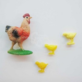 Familia de gallina con pollitos